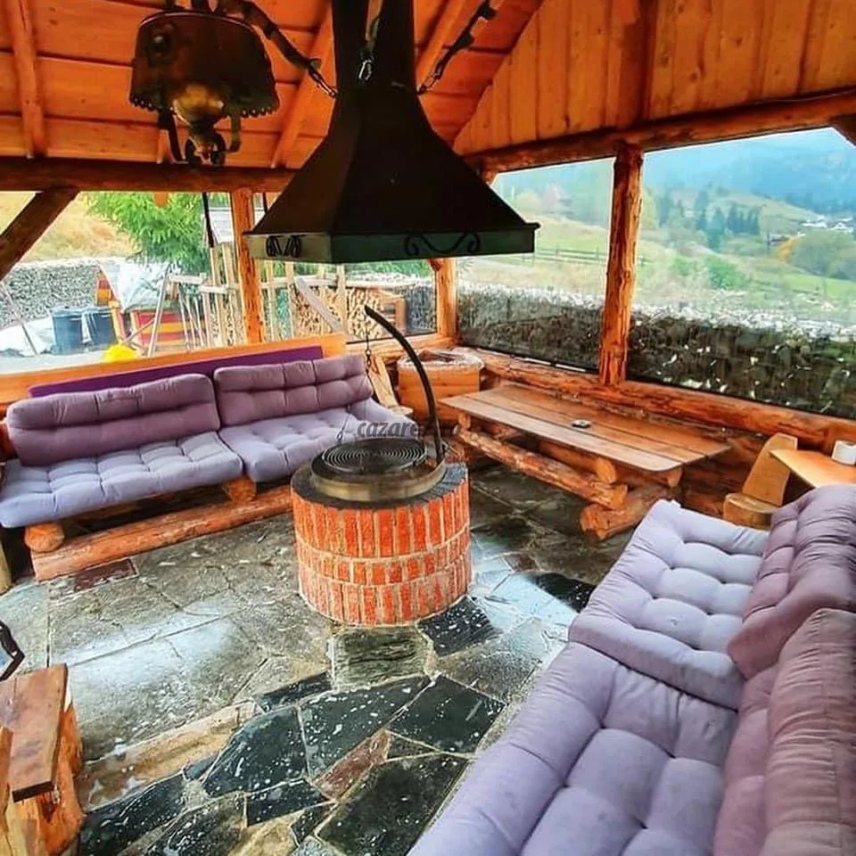 Mountain’s Sea Chalet Colibita - imagine 4
